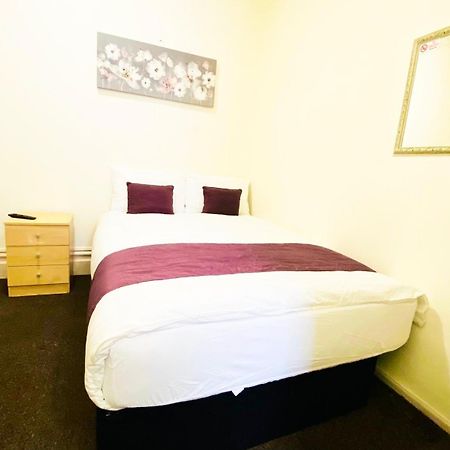 Beach Blackpool Hotel - Great Location, Comfortable Beds Eksteriør bilde