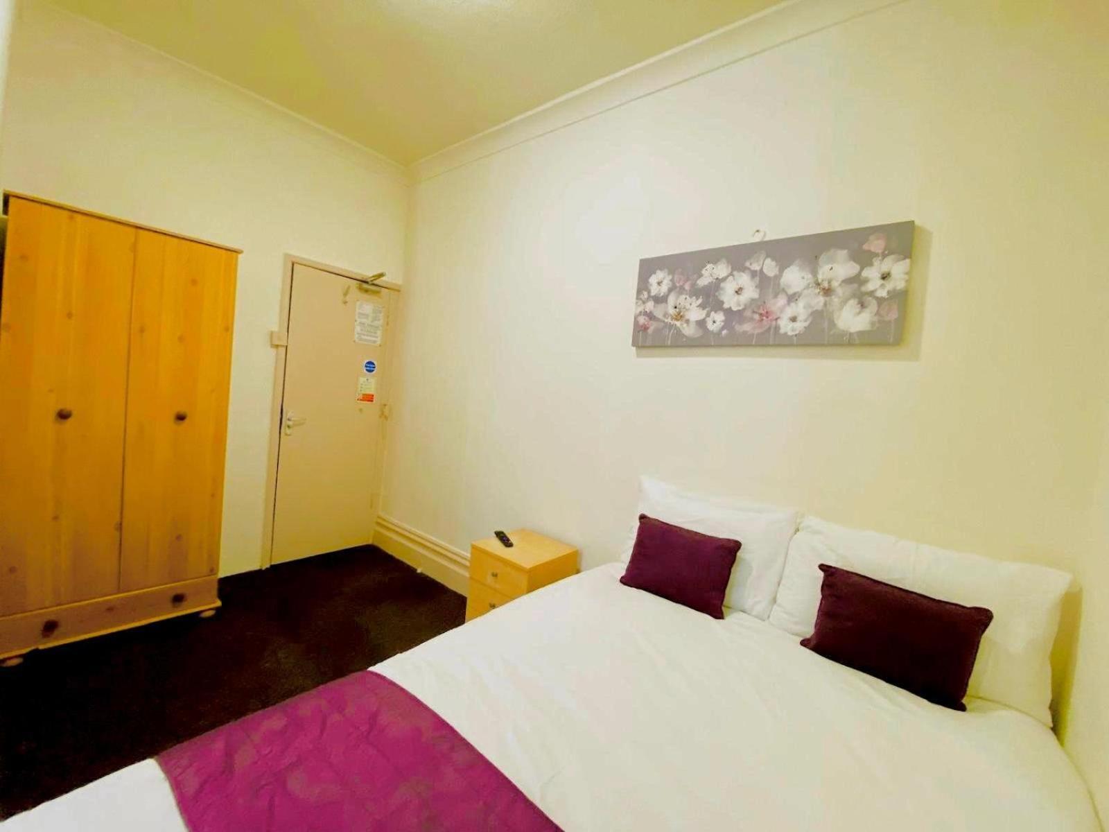 Beach Blackpool Hotel - Great Location, Comfortable Beds Eksteriør bilde